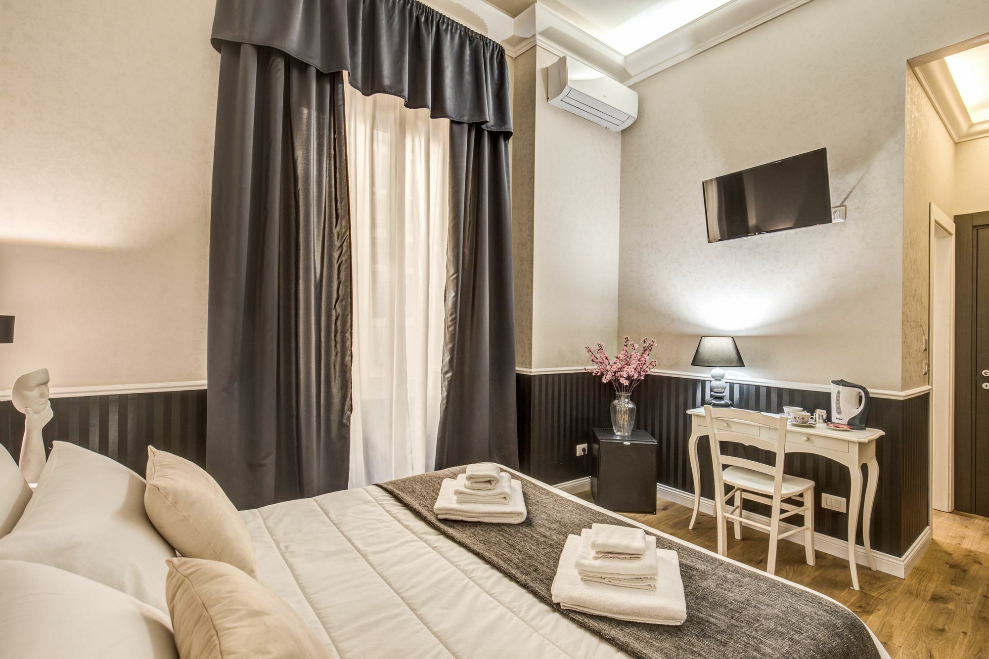 Suite In Rome Veneto Exterior photo